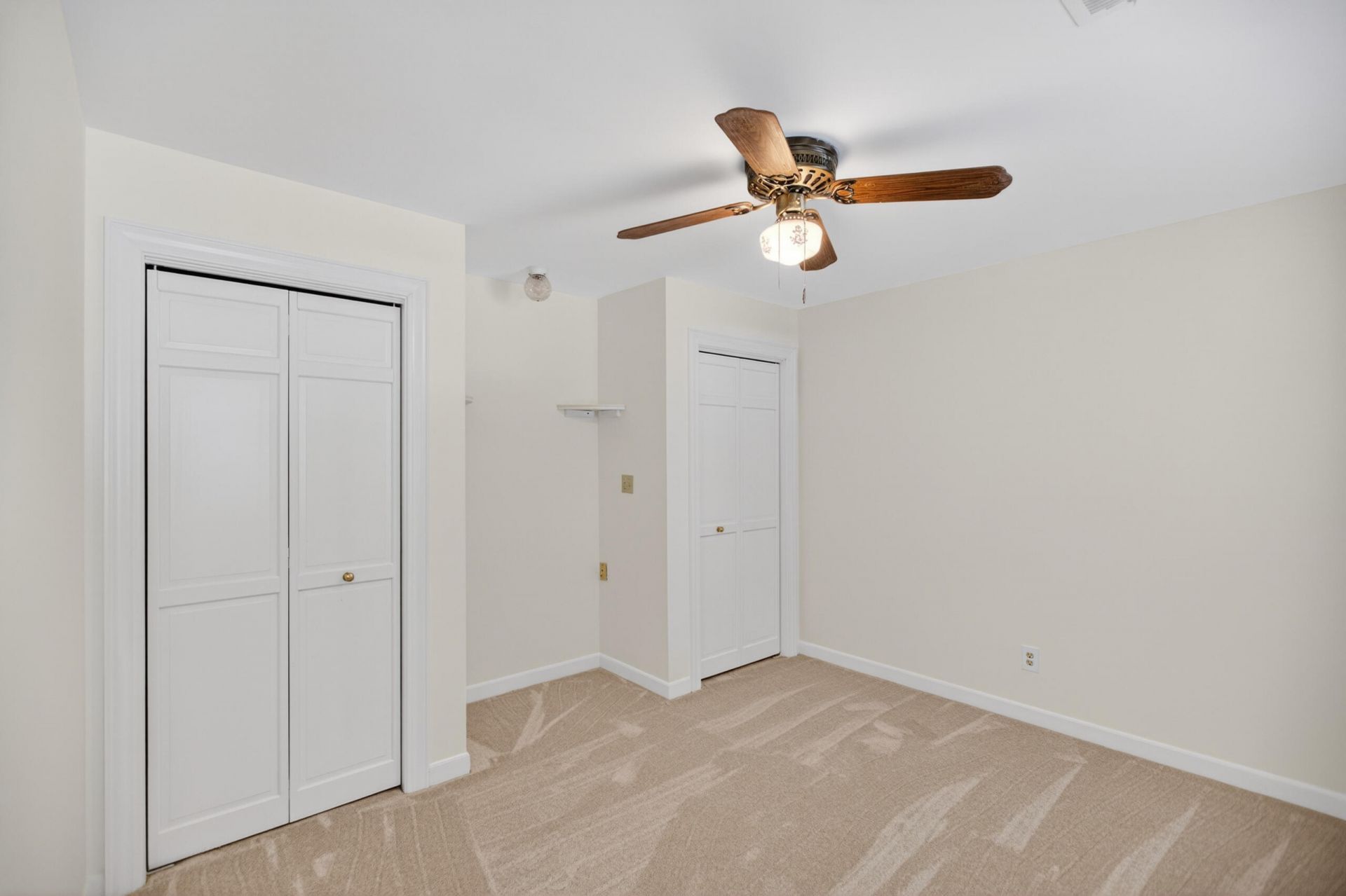 1 Blackwatch Court Photo 28
