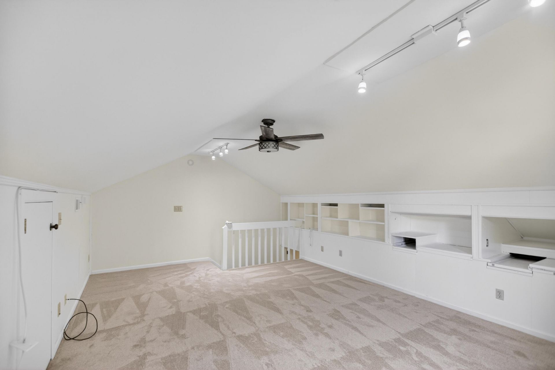 1 Blackwatch Court Photo 30