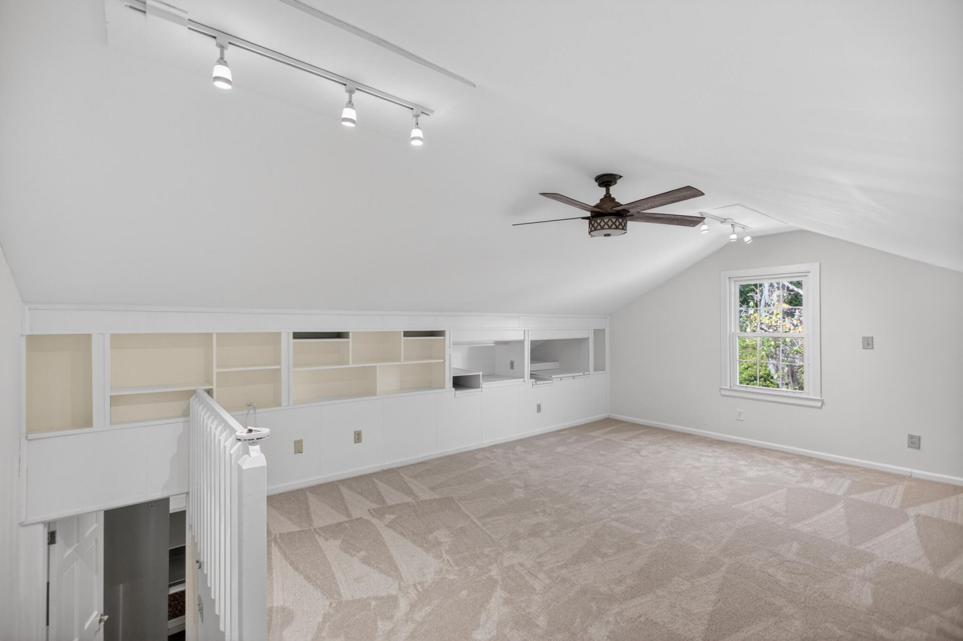 1 Blackwatch Court Photo 31