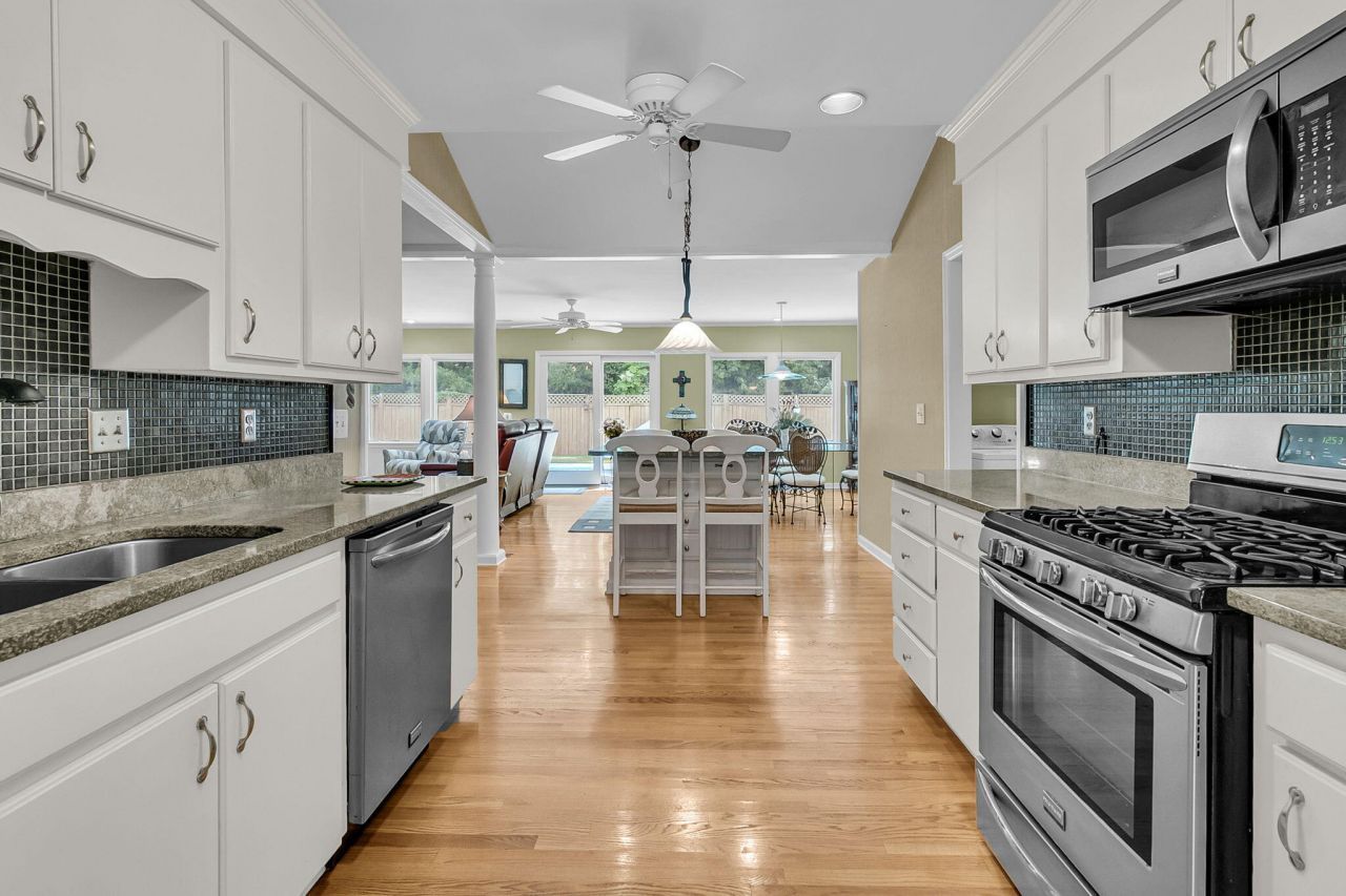 1647 Sulgrave Road Photo 19