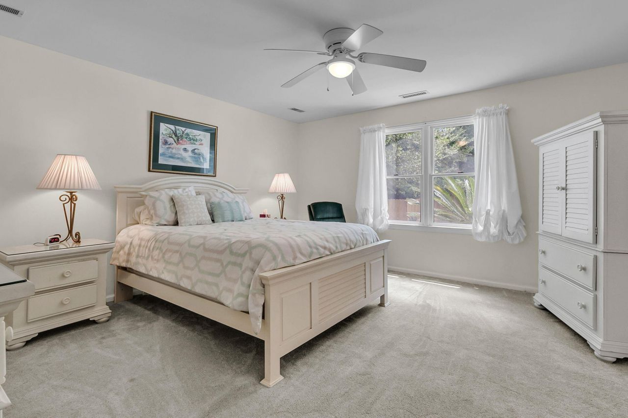 1647 Sulgrave Road Photo 25