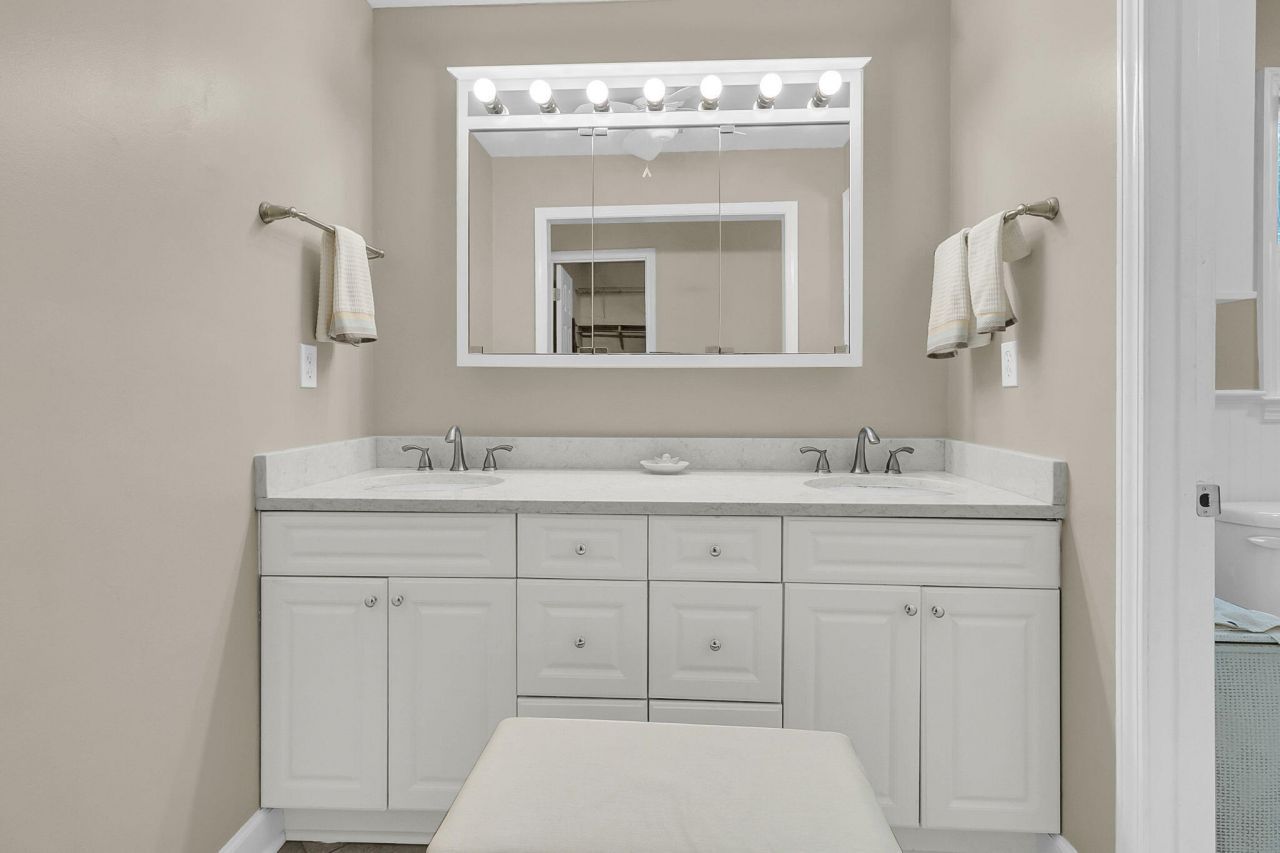 1647 Sulgrave Road Photo 30