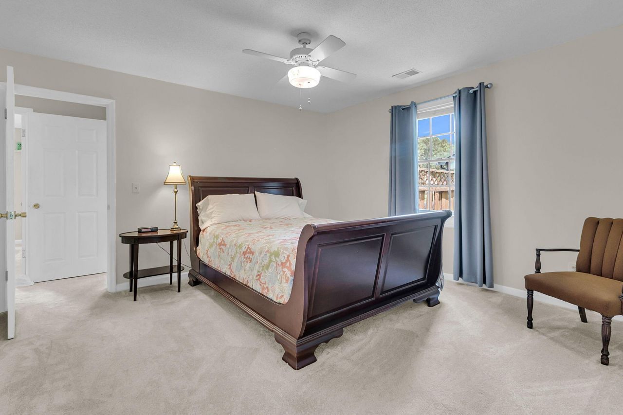 1647 Sulgrave Road Photo 31