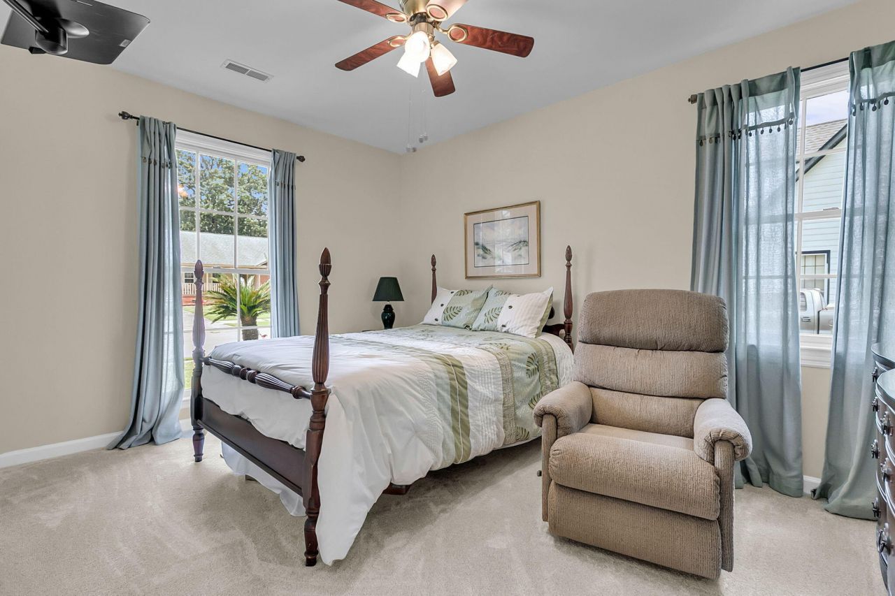 1647 Sulgrave Road Photo 34