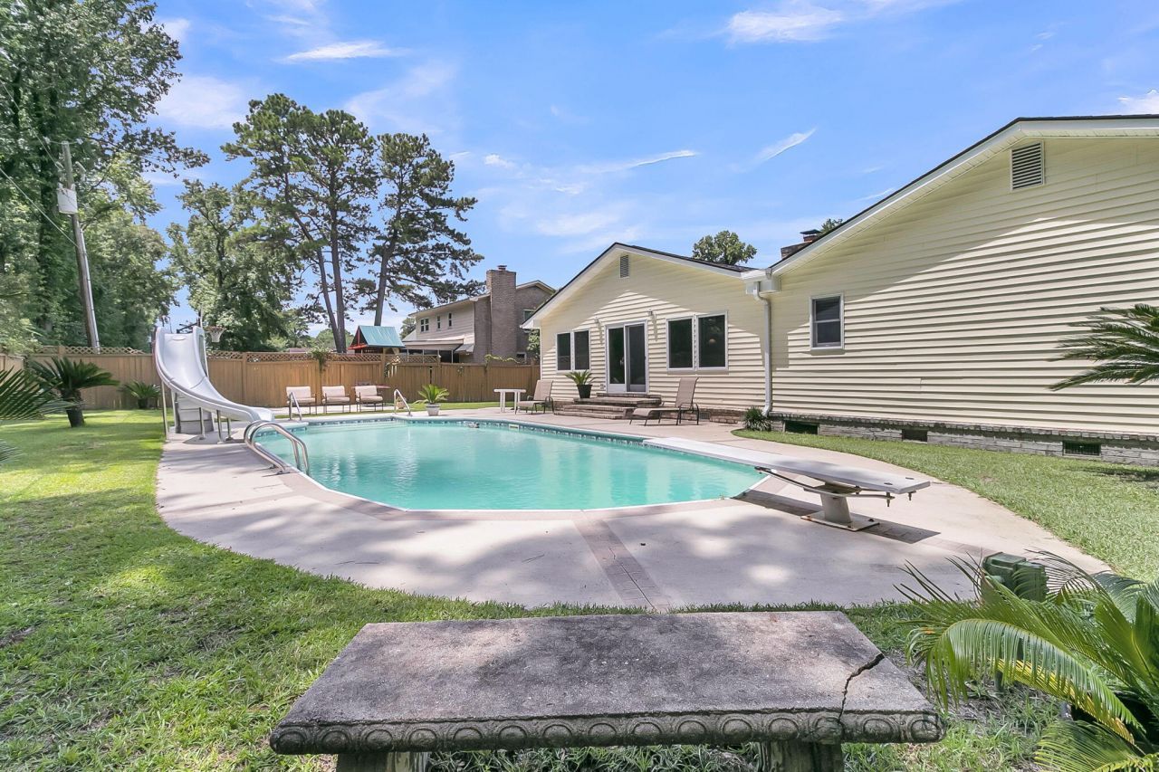 1647 Sulgrave Road Photo 40