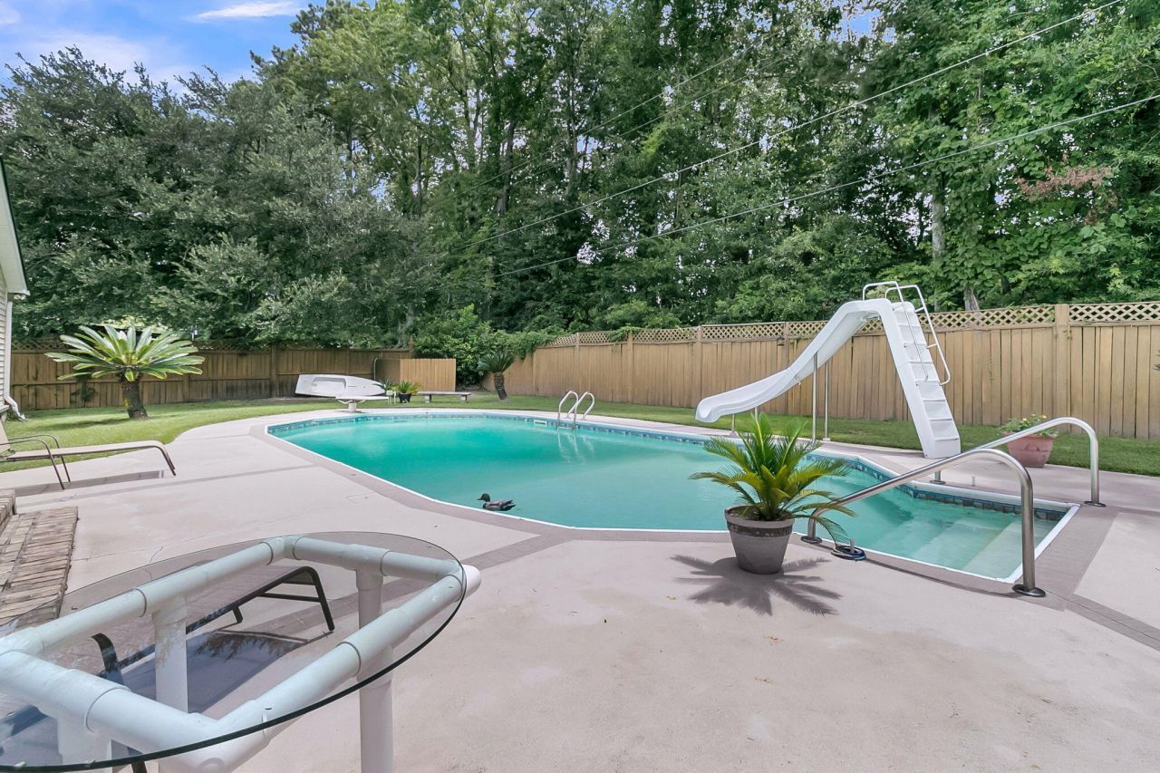 1647 Sulgrave Road Photo 43