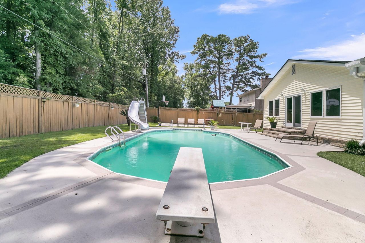 1647 Sulgrave Road Photo 46