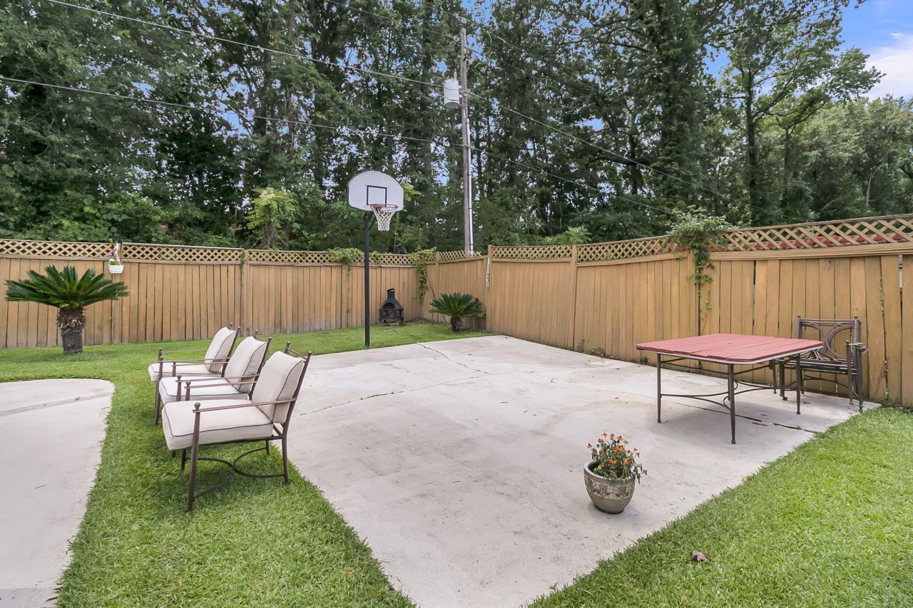 1647 Sulgrave Road Photo 51