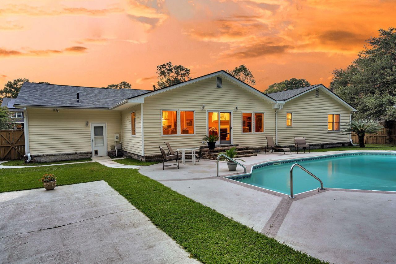 1647 Sulgrave Road Photo 55