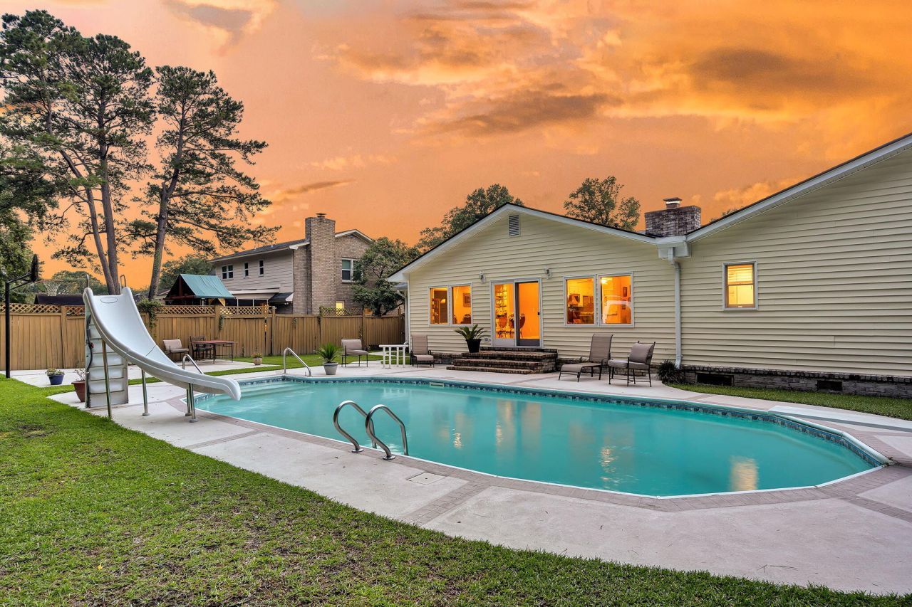 1647 Sulgrave Road Photo 57