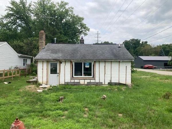 121 Bagg Avenue, Jackson, MI 49203