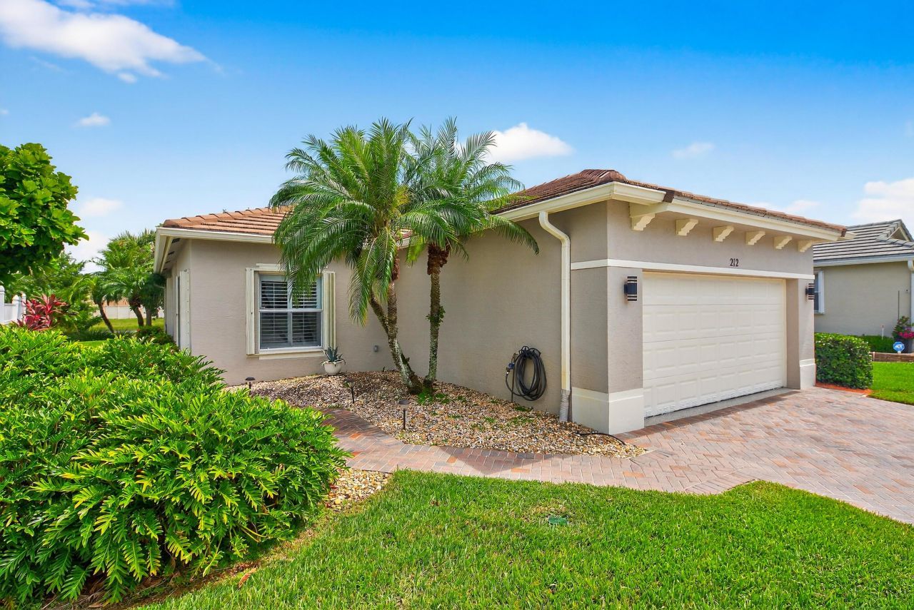 212 SW Coconut Key Way, Port Saint Lucie, FL 34986 Photo