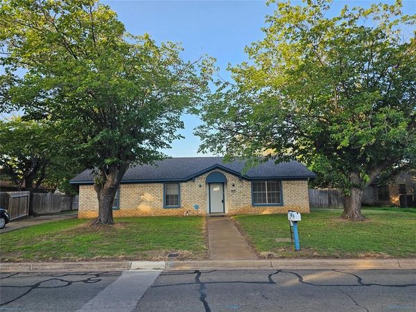 917 RAMBLER Drive, Waco, TX 76710