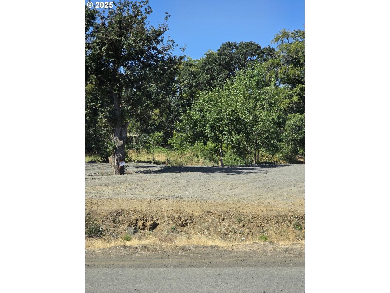 751 E Happy Valley Rd, Roseburg, OR 97471 Main Photo