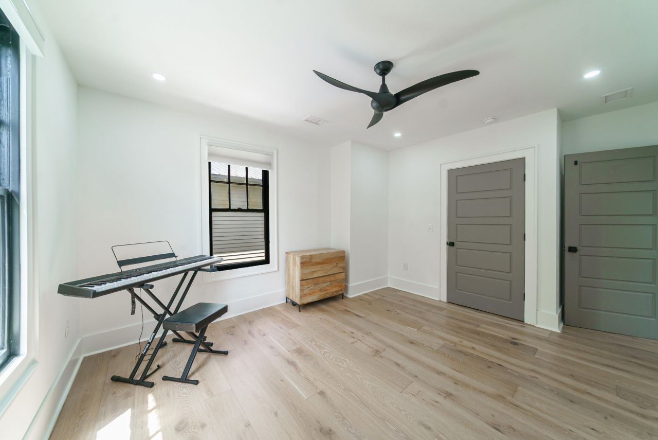 232 Congress Street Photo 36