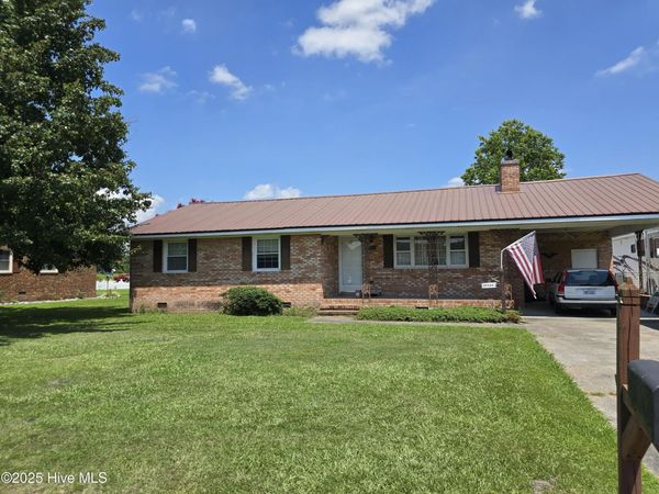 3927 Winchester Drive, Ayden, NC 28513