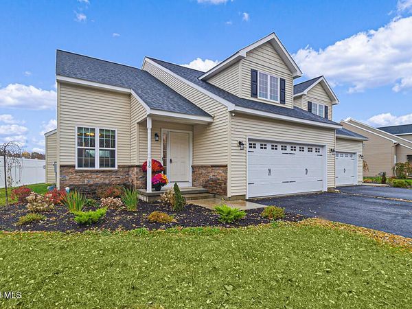 33 Paar Way, Mechanicville, NY 12118