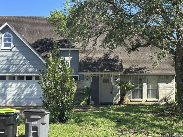 2616 El Camino Dr, Bay City, TX 77414