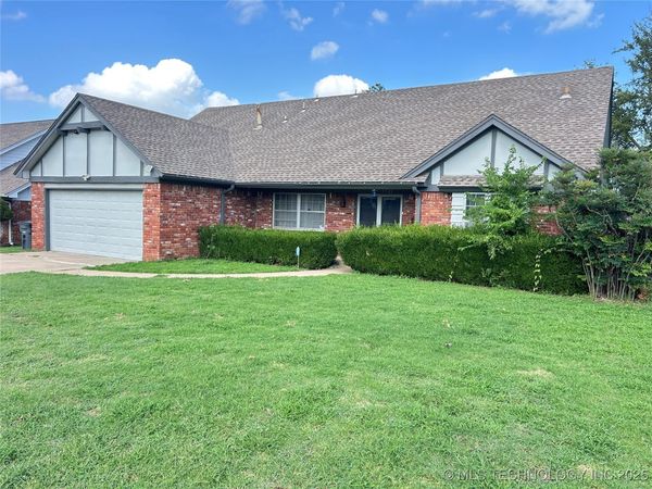 5521 S 76th East Avenue E, Tulsa, OK 74145