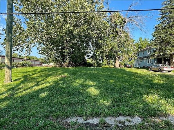 3005 N 10 th Street, Kansas City, KS 66104