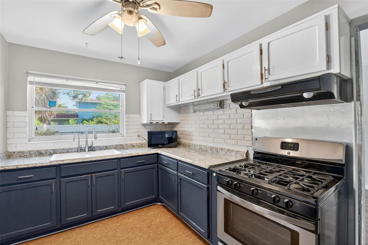 1557 79th Avenue N, Saint Petersburg, FL 33702 Photo