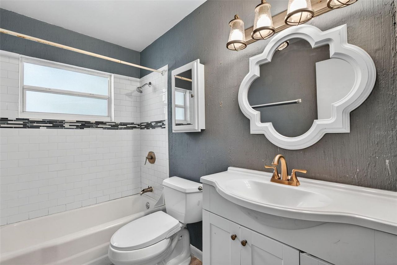 1557 79th Avenue N, Saint Petersburg, FL 33702 Photo