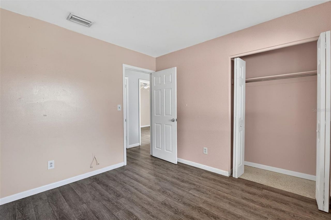 1557 79th Avenue N, Saint Petersburg, FL 33702 Photo