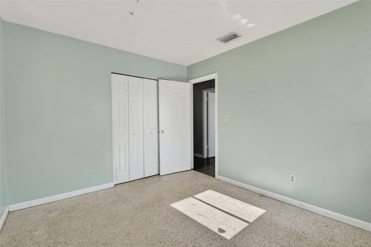 1557 79th Avenue N, Saint Petersburg, FL 33702 Photo