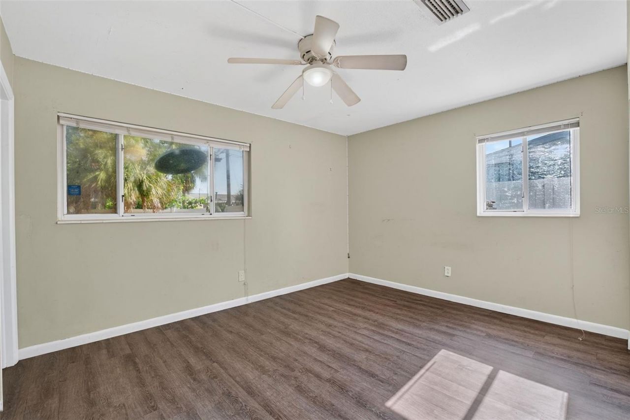 1557 79th Avenue N, Saint Petersburg, FL 33702 Photo