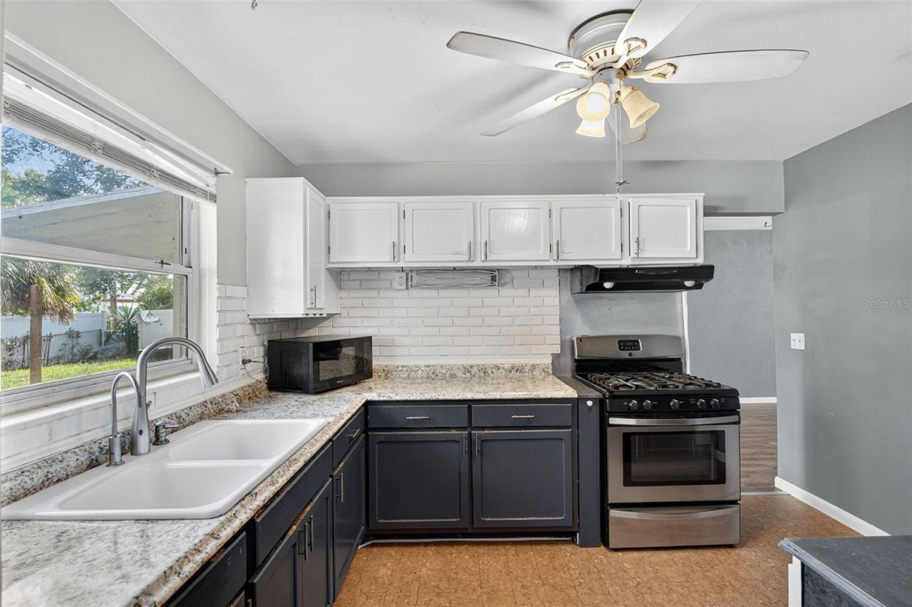 1557 79th Avenue N, Saint Petersburg, FL 33702 Photo