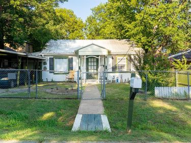 714 Neomi Avenue, Dallas, TX 75217