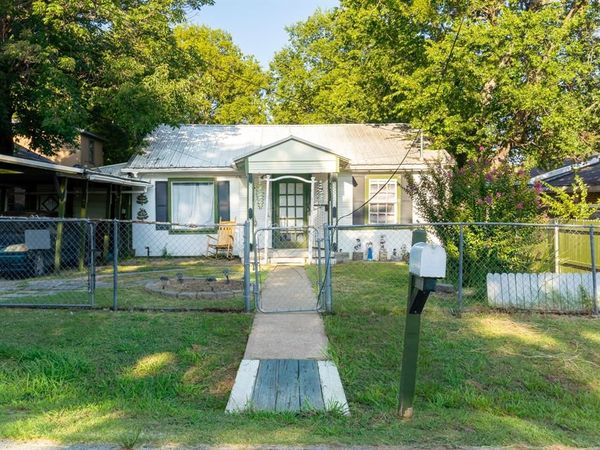 714 Neomi Avenue, Dallas, TX 75217