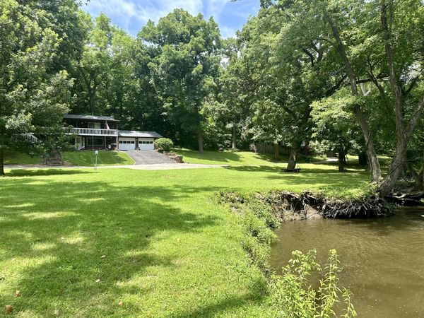 22914 Indian Lane, Hermitage, MO 65668