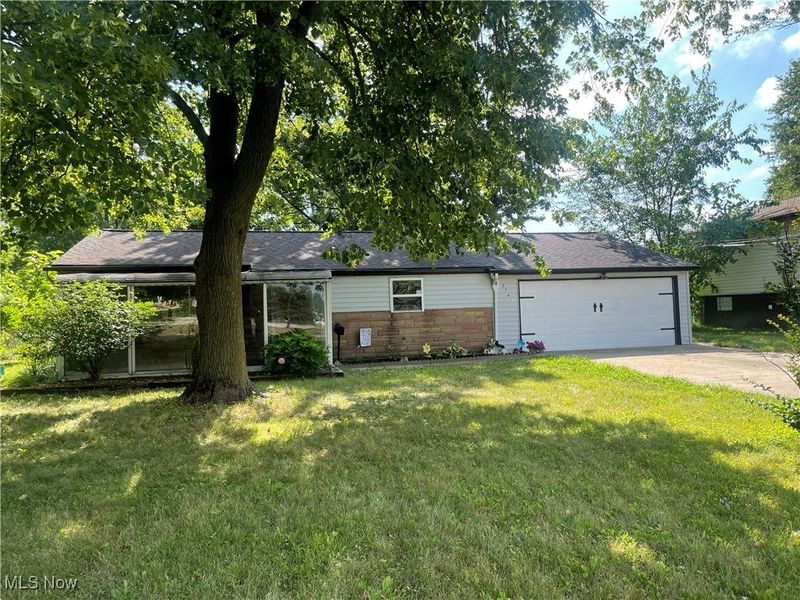 5741 Jaycox Road, North Ridgeville, OH 44039 Photo 2