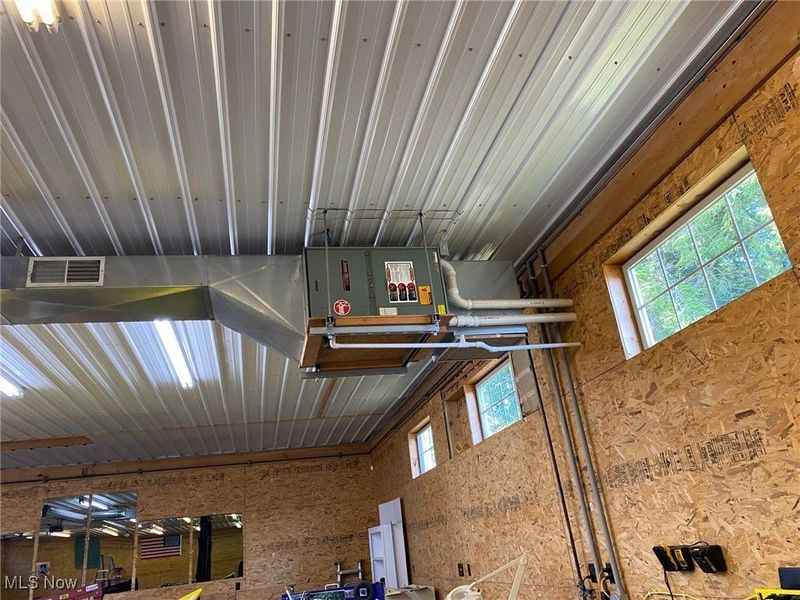 825 Brookfield Avenue, Masury, OH 44438 Photo 3