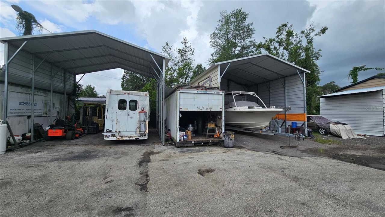 11679 N 301 Highway, Thonotosassa, FL 33592 Photo