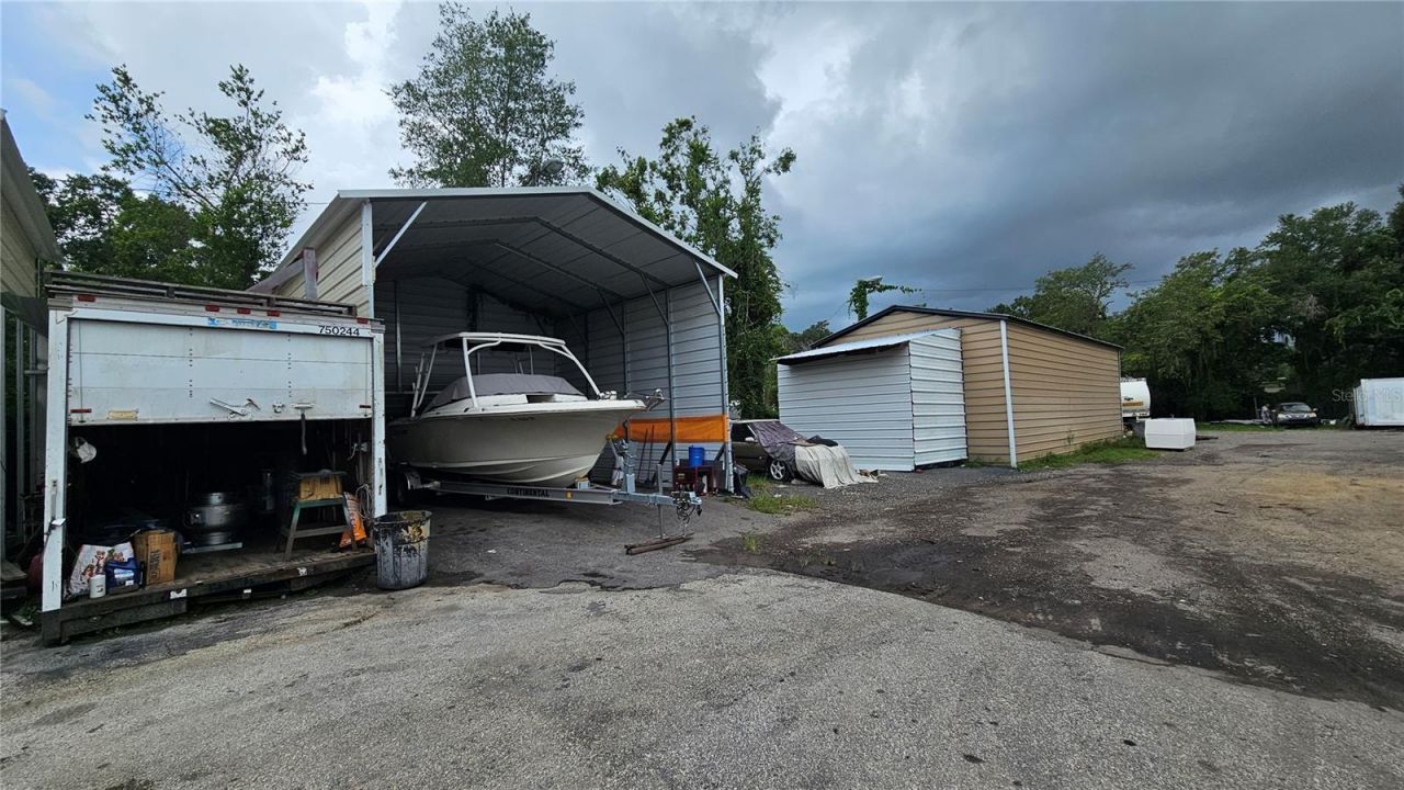 11679 N 301 Highway, Thonotosassa, FL 33592 Photo