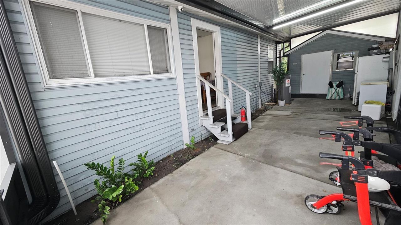 11679 N 301 Highway, Thonotosassa, FL 33592 Photo