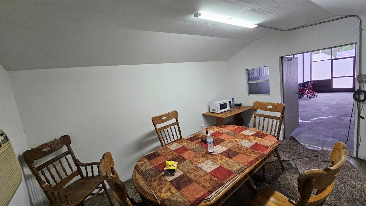 11679 N 301 Highway, Thonotosassa, FL 33592 Photo