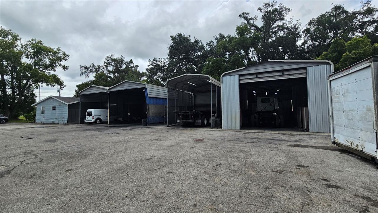 11679 N 301 Highway, Thonotosassa, FL 33592 Photo