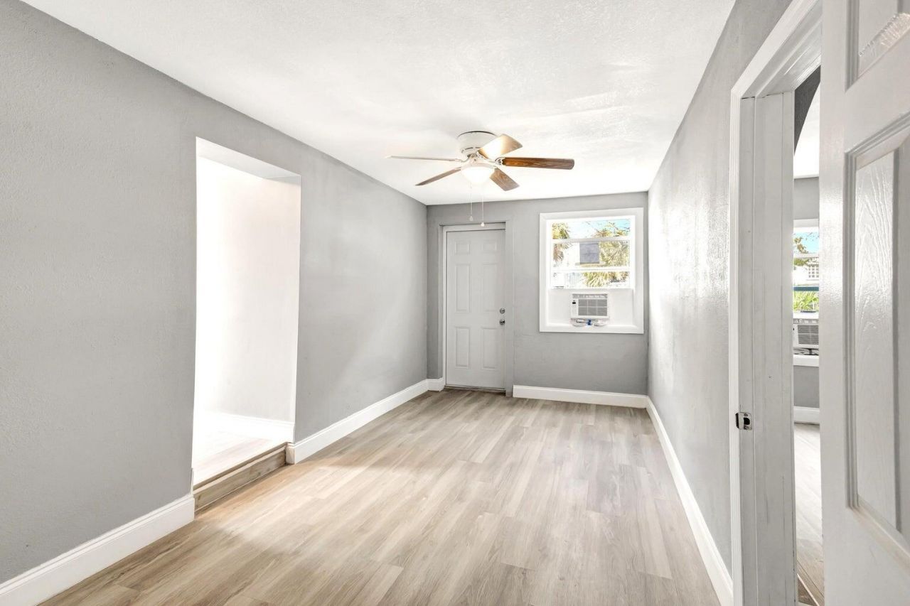 448 Roseland Drive, Unit 3710, West Palm Beach, FL 33405 Photo