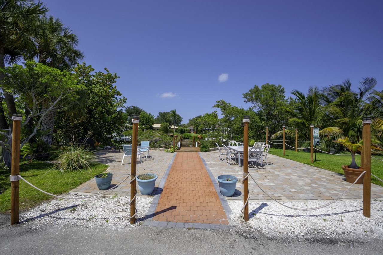 801 Hummingbird Way, Unit 105, North Palm Beach, FL 33408 Photo