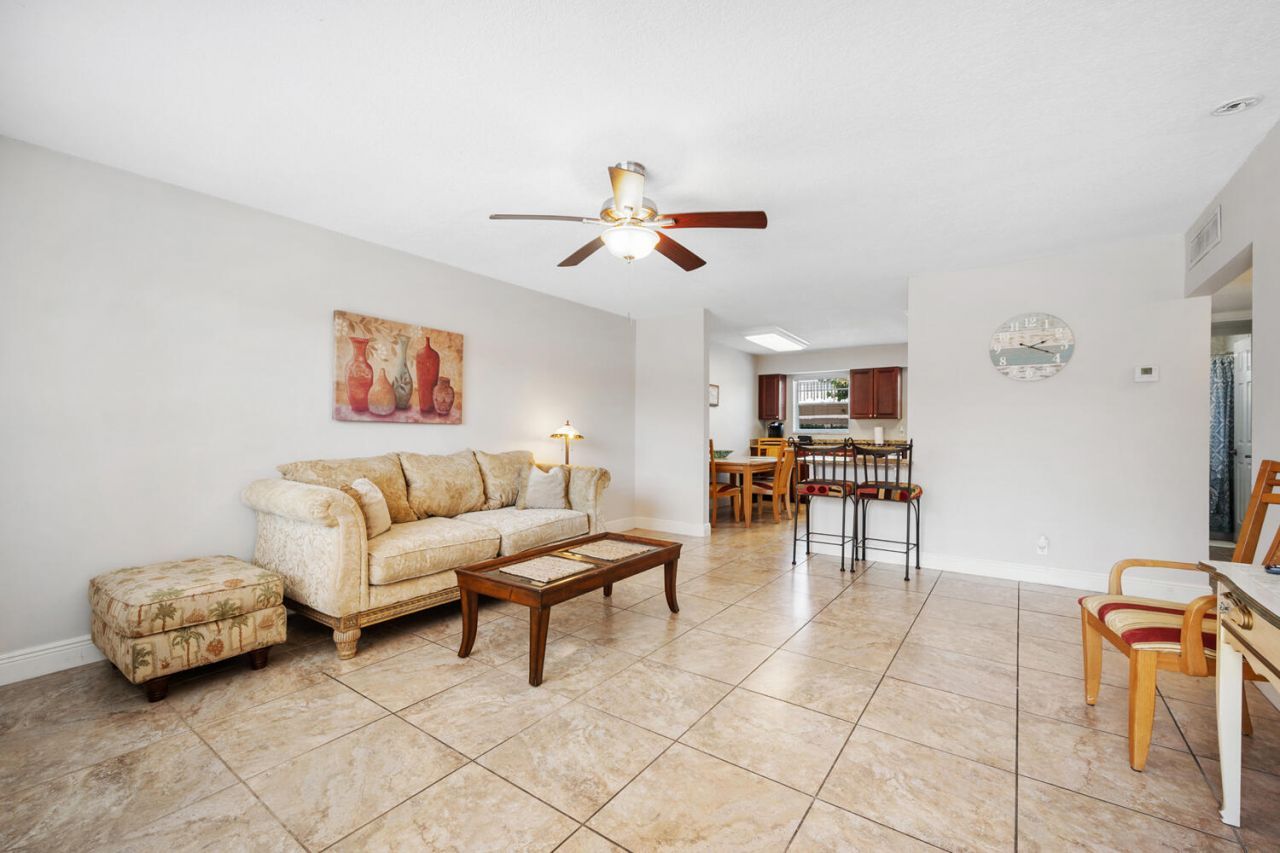 801 Hummingbird Way, Unit 105, North Palm Beach, FL 33408 Photo