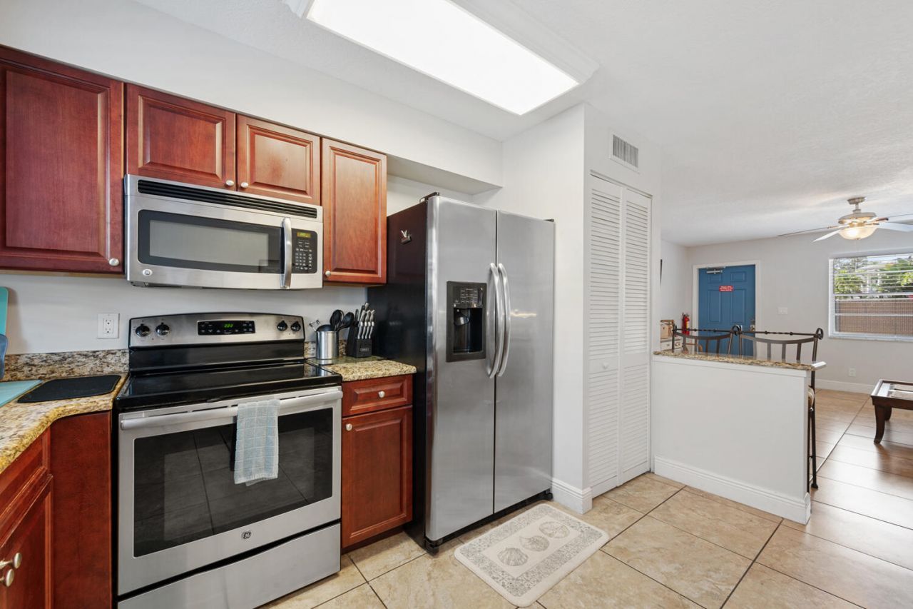 801 Hummingbird Way, Unit 105, North Palm Beach, FL 33408 Photo