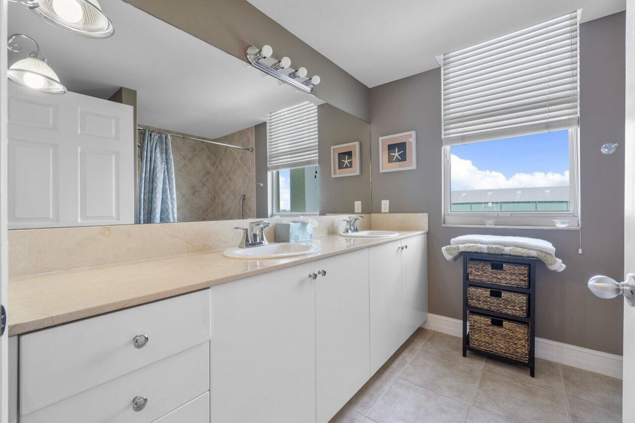 806 E Windward 301 Way, Unit 301, Lantana, FL 33462 Photo