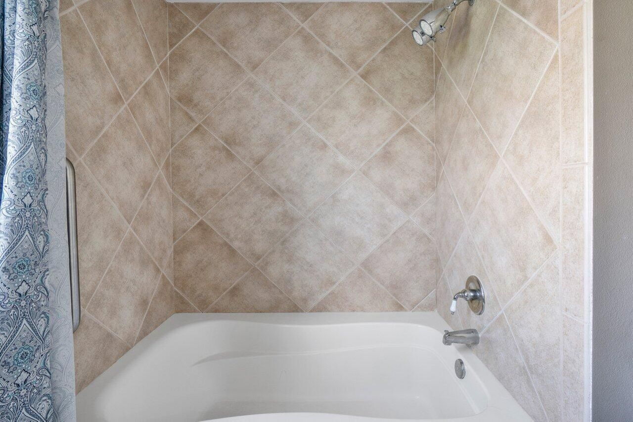 806 E Windward 301 Way, Unit 301, Lantana, FL 33462 Photo