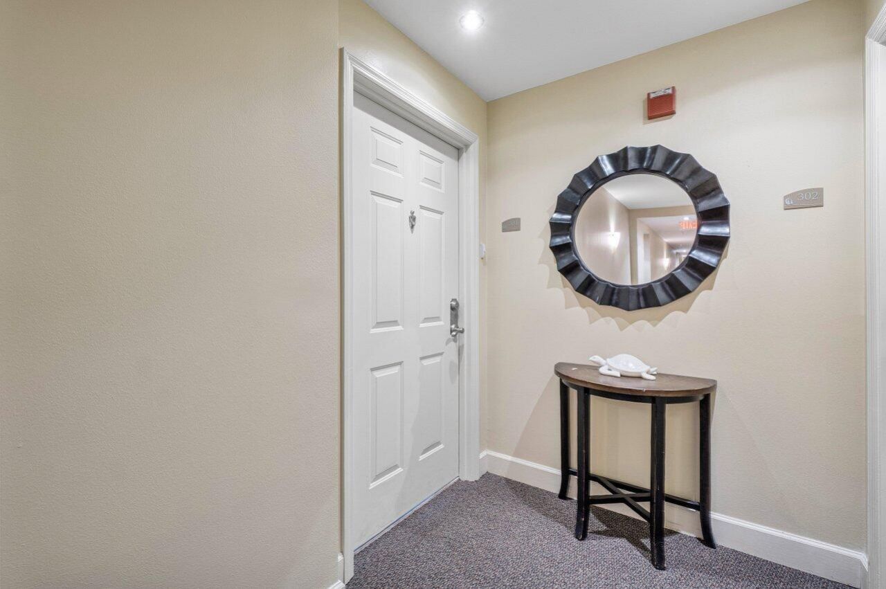 806 E Windward 301 Way, Unit 301, Lantana, FL 33462 Photo