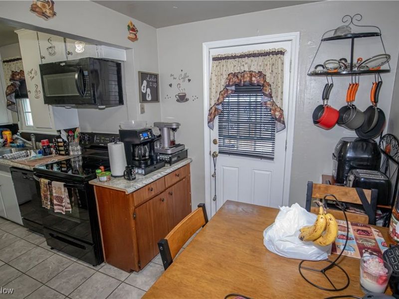 3689 Pennington Road, Cleveland, OH 44120 Photo 15