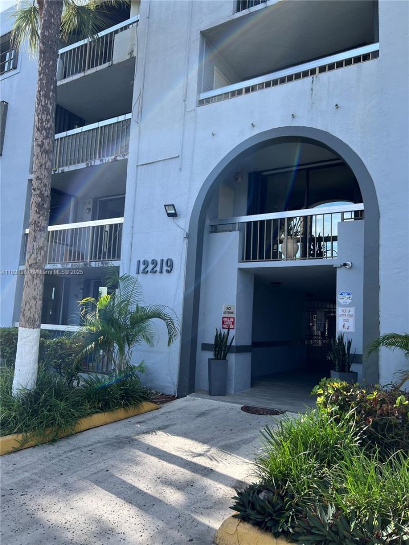 12219 SW 14th Ln, Unit 2405, Miami, FL 33184 Photo