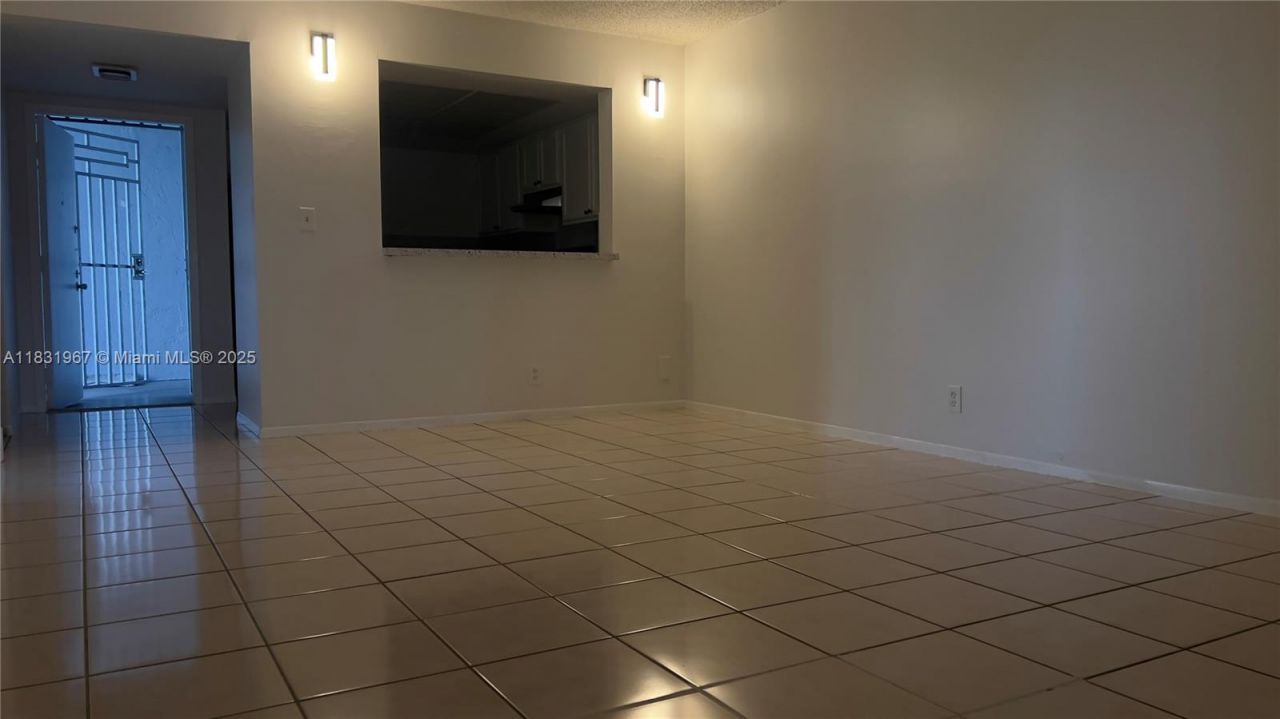 12219 SW 14th Ln, Unit 2405, Miami, FL 33184 Photo